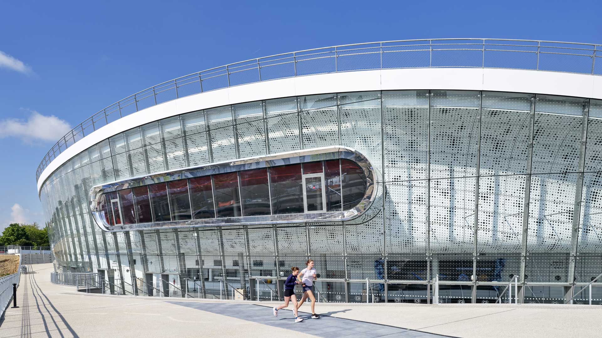 L'entrée principale du Colisée de jour. Crédit photo : Michel Denancé L'entrée principale du Colisée de jour. Crédit photo : Michel Denancé