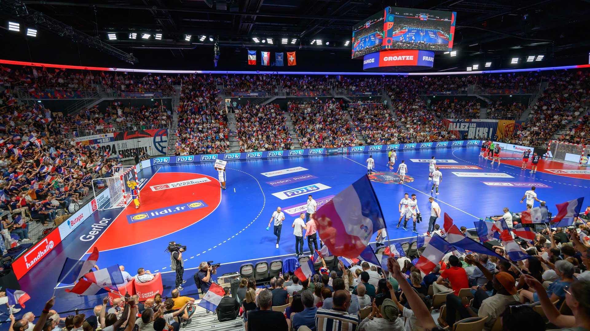 Le Colisée accueille des compétitions de niveau international. Ici, un match de handball entre la France et la Croatie Le Colisée accueille des compétitions de niveau international. Ici, un match de handball entre la France et la Croatie