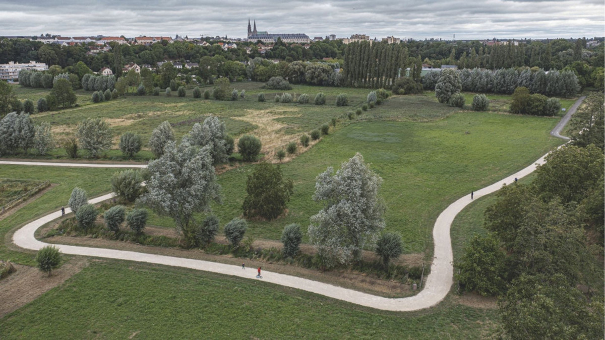 Vue sur le plan vert de Chartres métropole et la prairie de Luisant