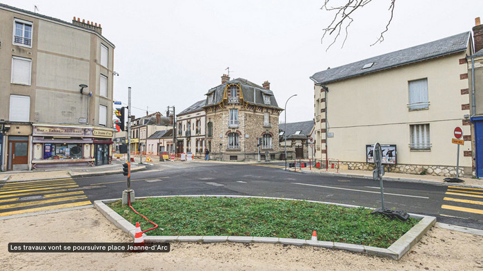 Les travaux d'aménagement en cours sur la place Jeanne-d'Arc