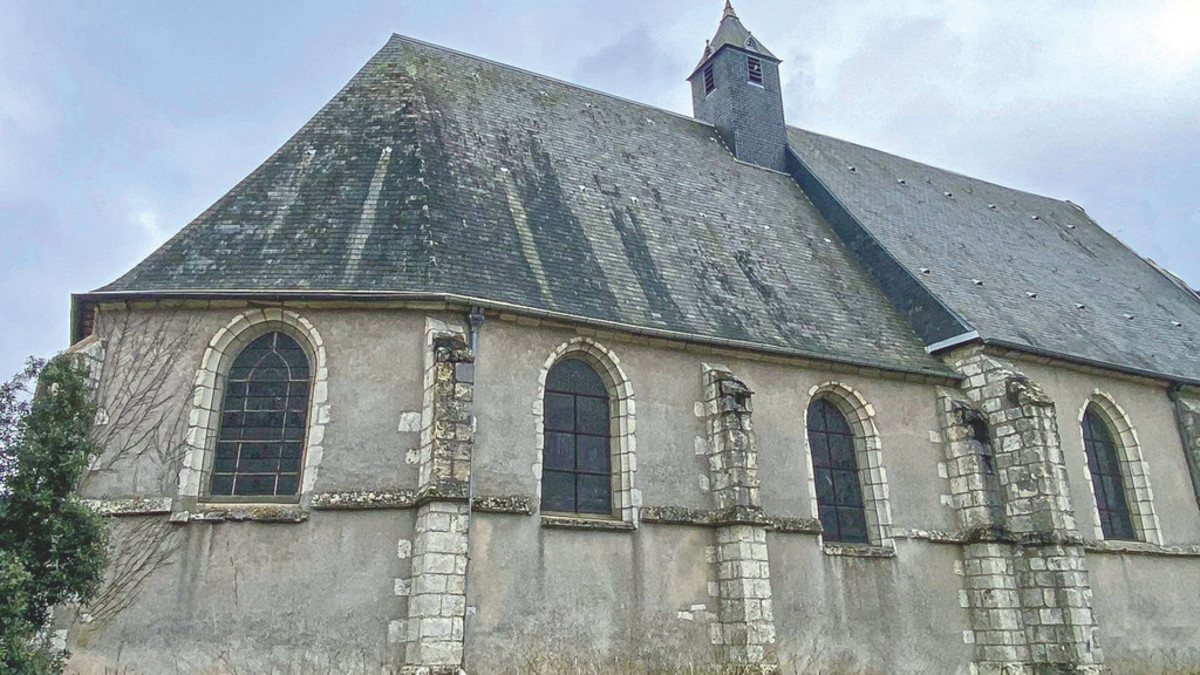 Vue sur l'église Saint-Laumer de Luisant