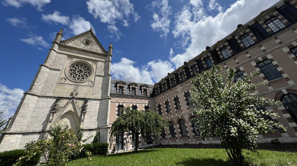 Vue extérieure du lycée Fulbert